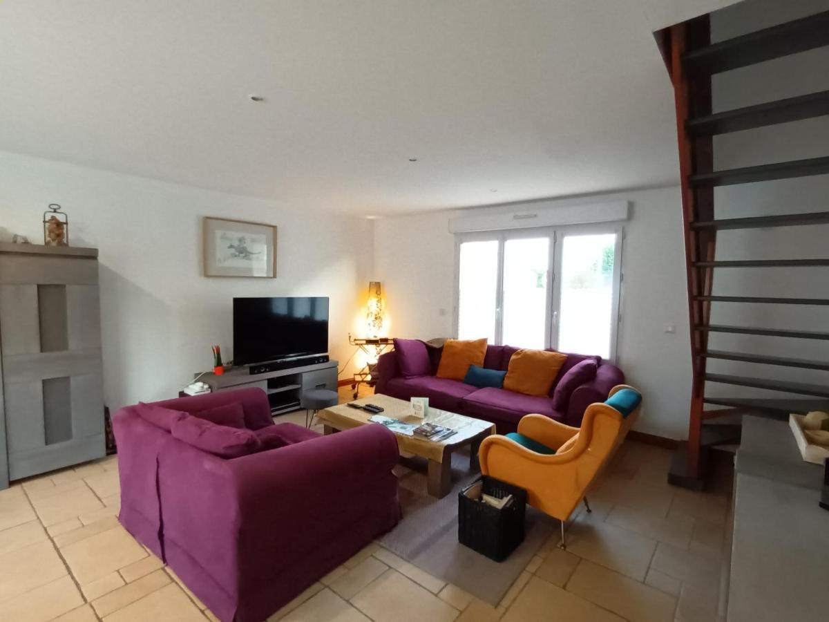 Vakantiehuis Grande Maison Familiale 300 M De La Et Du Centre *