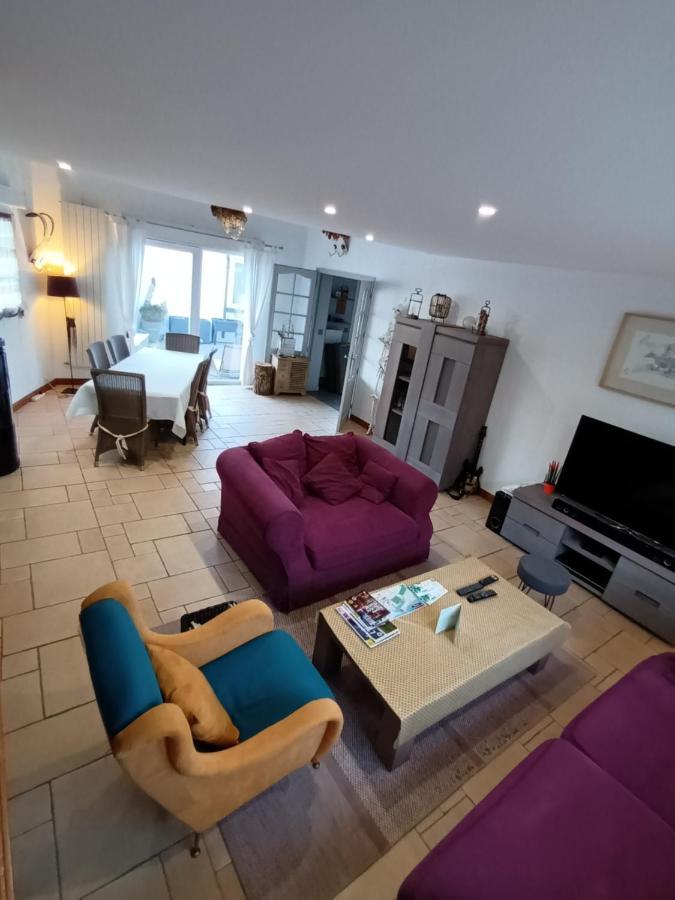 Holiday home Grande Maison Familiale 300 M De La Et Du Centre